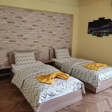 Стаи За Гости Дна Шумен Екстериор снимка
